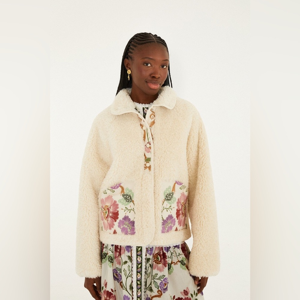 Farm Rio: Cream Rococo Flowers Bomber
Fleece Jacket